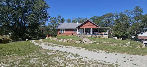 5.83 Acres of Residential Land with Home for Sale in Fairfield, Iowa