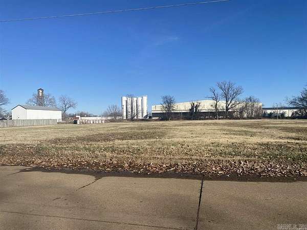 3.66 Acres of Mixed-Use Land for Sale in West Memphis, Arkansas