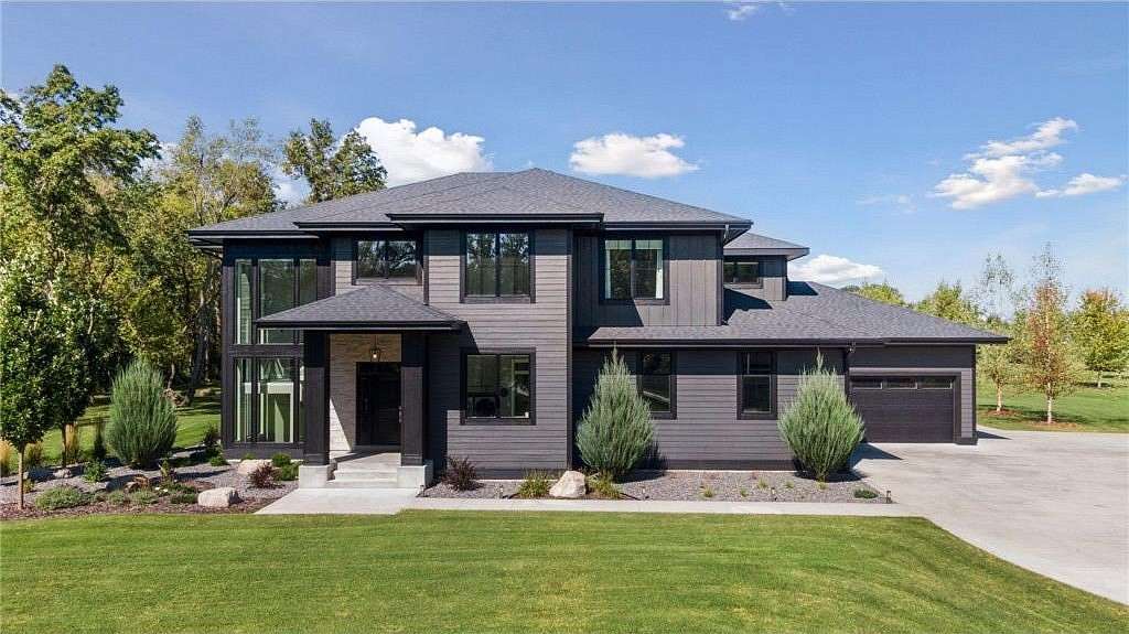 4.52 Acres of Residential Land with Home for Sale in Rochester Township, Minnesota