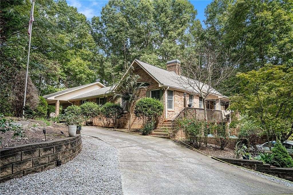 12.4 Acres of Recreational Land with Home for Sale in Taylorsville, Georgia