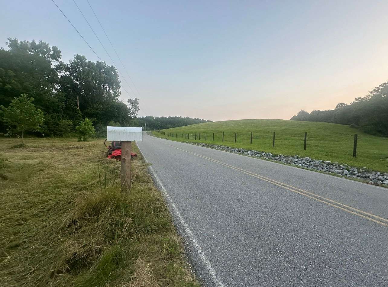 2 Acres of Residential Land for Sale in Portland, Tennessee