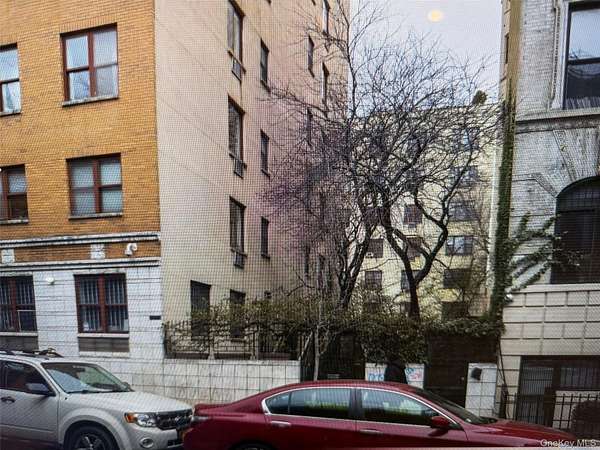 0.05 Acres of Land for Sale in New York, New York