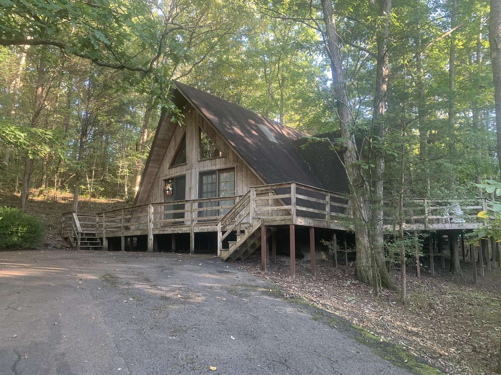 1.5 Acres of Residential Land with Home for Sale in Irvine, Kentucky