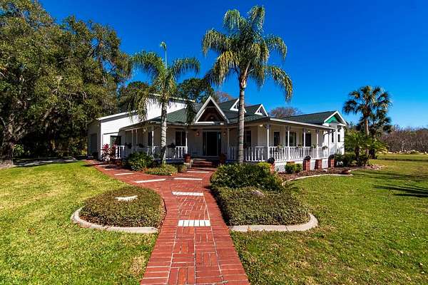 6.19 Acres of Improved Mixed-Use Land for Sale in New Port Richey, Florida