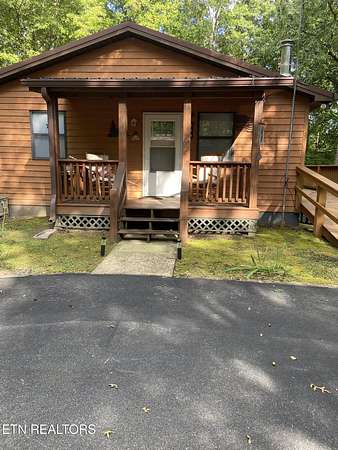 4 Acres of Residential Land with Home for Sale in Monterey, Tennessee