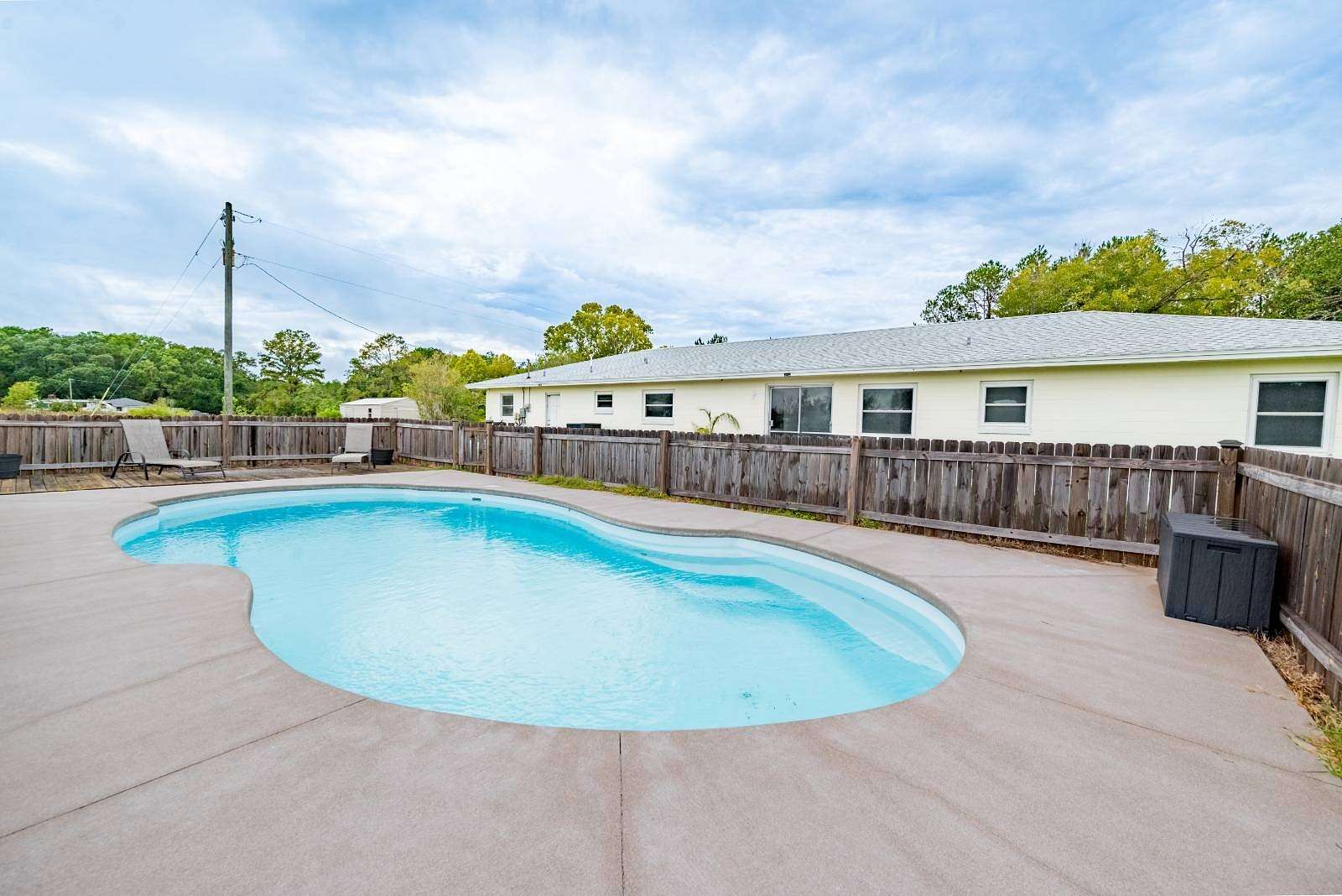 17.9 Acres of Land with Home for Sale in Starke, Florida