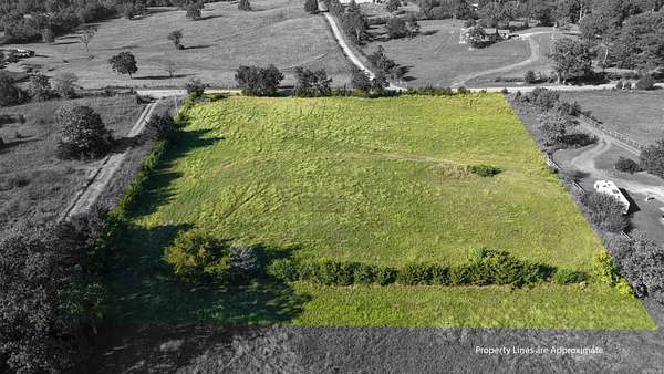 2.33 Acres of Mixed-Use Land for Sale in Mena, Arkansas