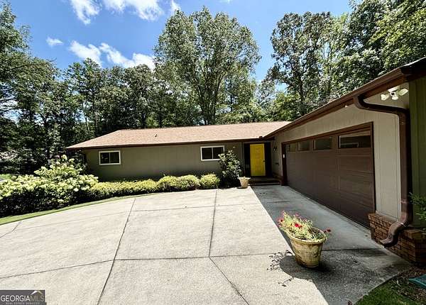 2.69 Acres of Residential Land with Home for Sale in Sharpsburg, Georgia