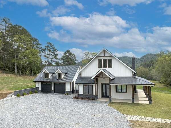 6 Acres of Residential Land with Home for Sale in Mineral Bluff, Georgia