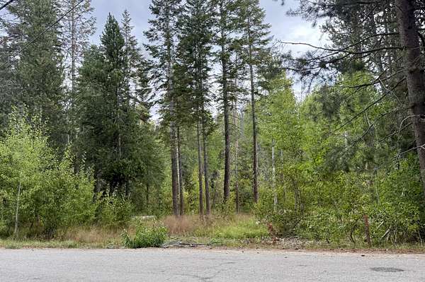 0.6 Acres of Land for Sale in Springville, California