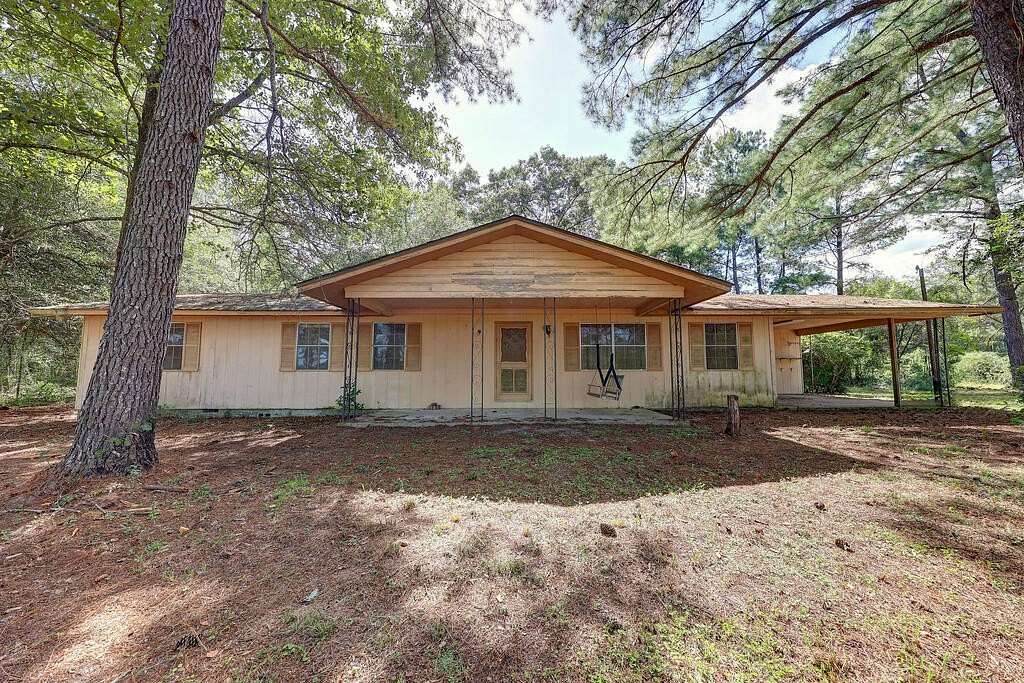 7.46 Acres of Land with Home for Sale in Ochlocknee, Georgia