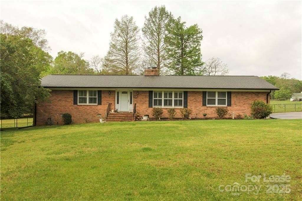 1.83 Acres of Residential Land with Home for Lease in Charlotte, North Carolina