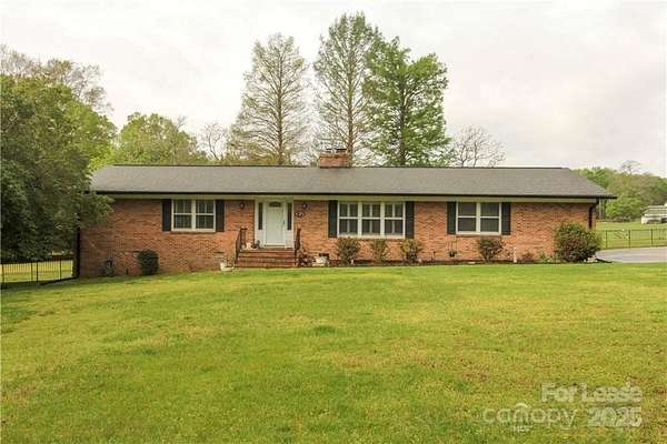 1.83 Acres of Residential Land with Home for Lease in Charlotte, North Carolina