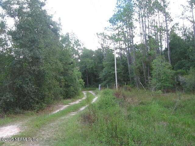 2.7 Acres of Residential Land with Home for Sale in Melrose, Florida