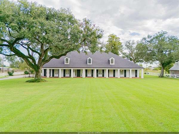 3.27 Acres of Land with Home for Sale in Thibodaux, Louisiana