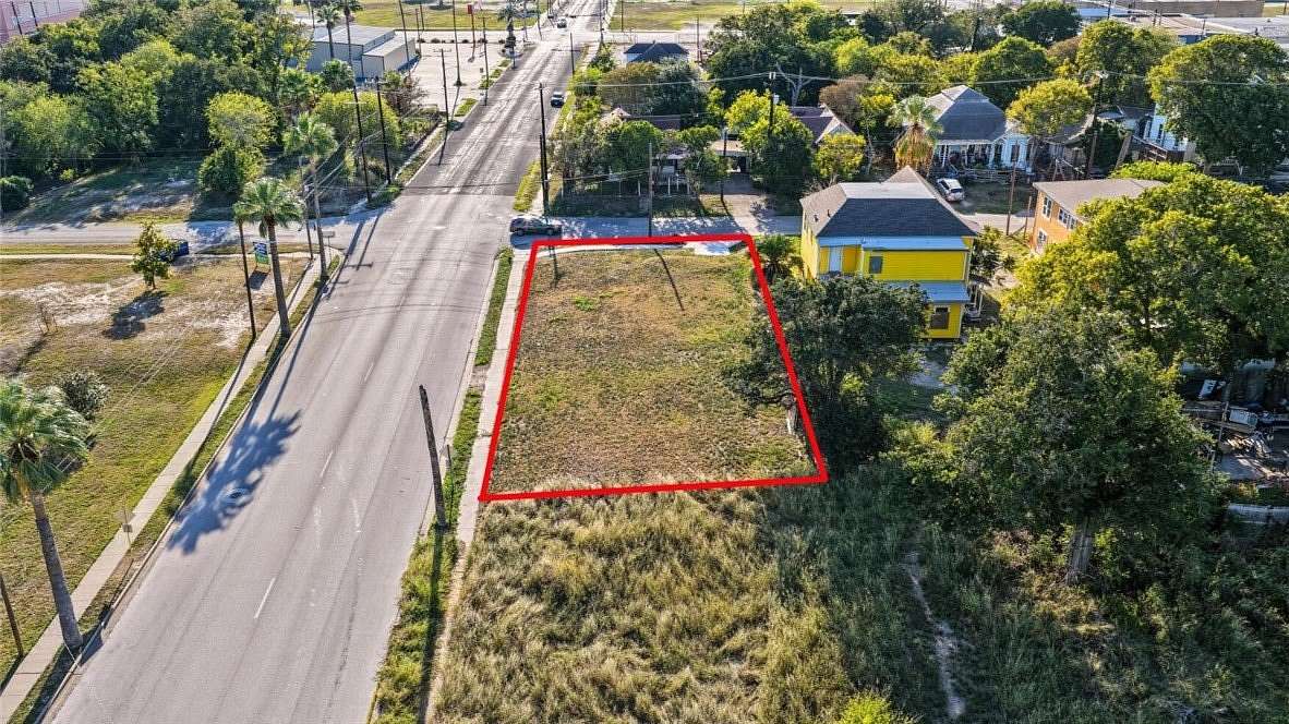 0.26 Acres of Mixed-Use Land for Sale in Corpus Christi, Texas