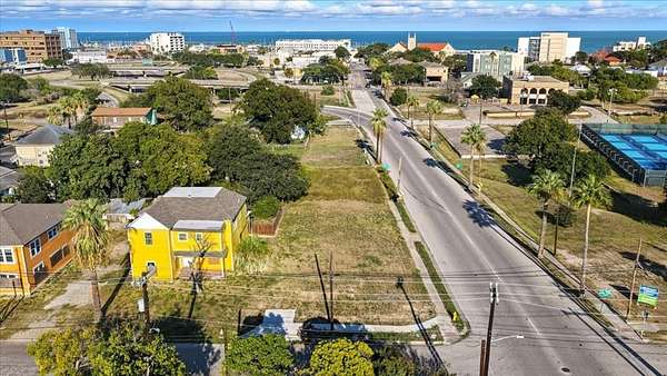 0.26 Acres of Mixed-Use Land for Sale in Corpus Christi, Texas