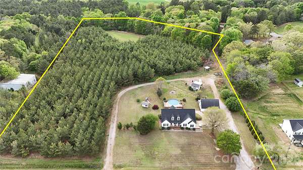 9 Acres of Land with Home for Sale in Pageland, South Carolina