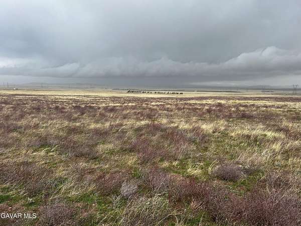 5.11 Acres of Residential Land for Sale in Lancaster, California