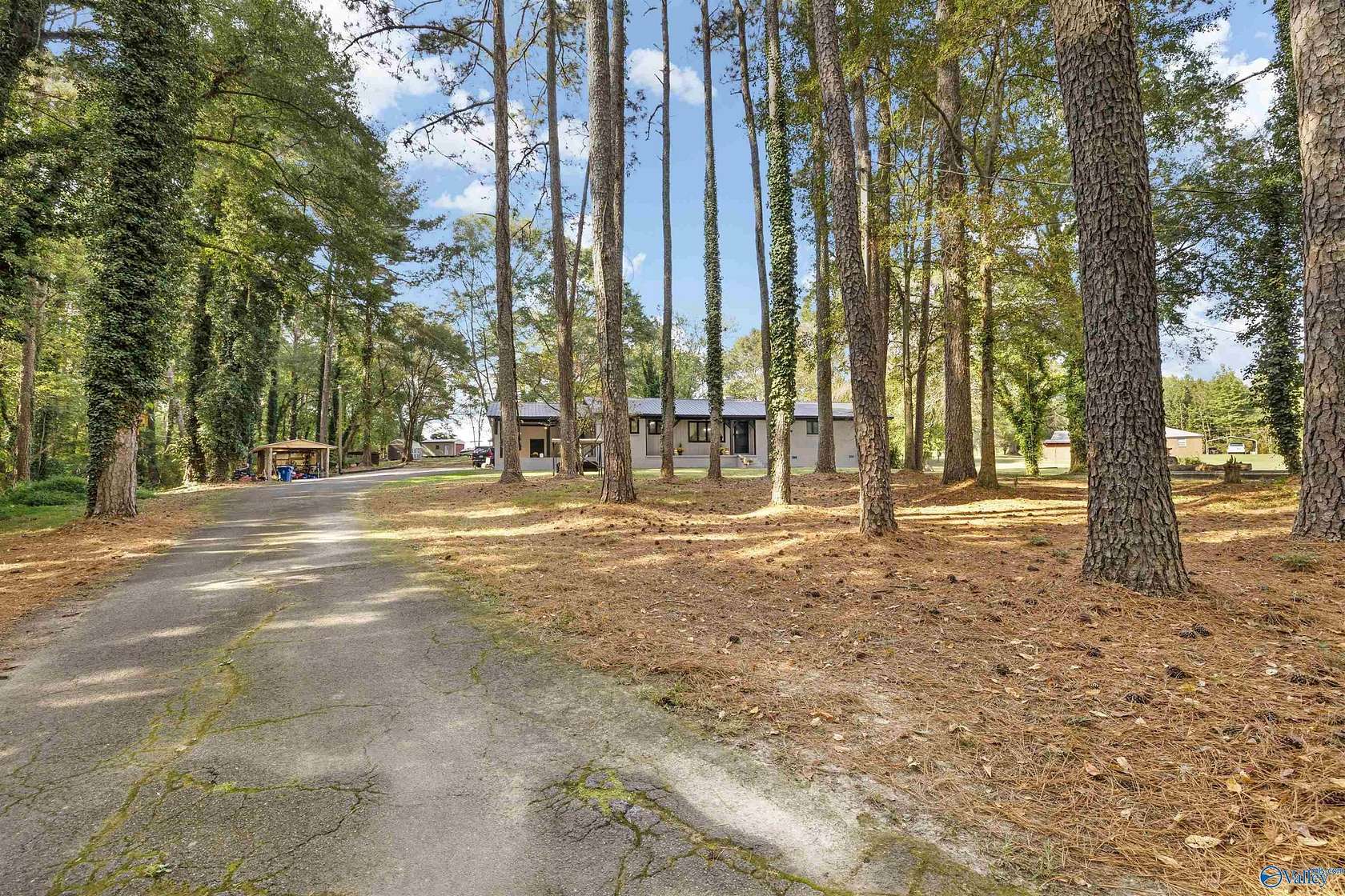 2.8 Acres of Residential Land with Home for Sale in Boaz, Alabama