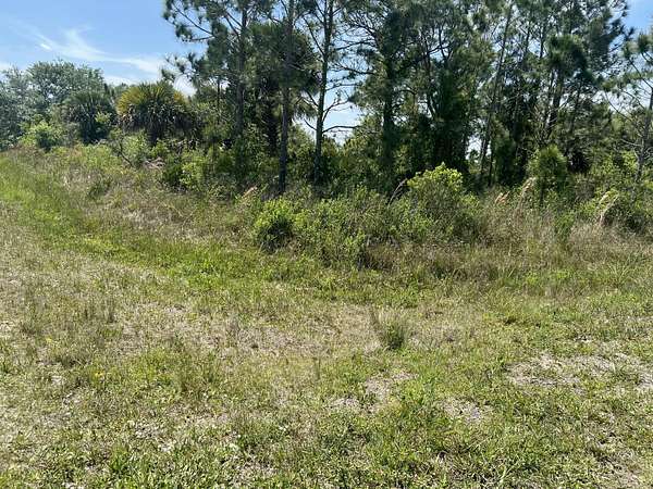 1.5 Acres of Residential Land for Sale in Okeechobee, Florida
