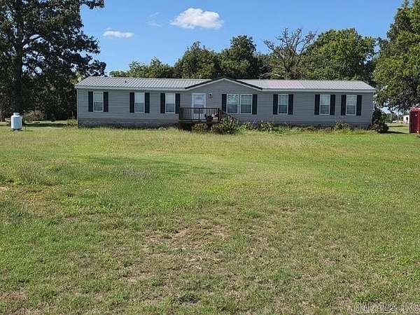 2.9 Acres of Residential Land with Home for Sale in Jonesboro, Arkansas