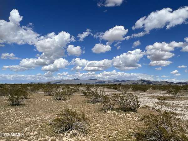 1 Acre of Residential Land for Sale in Buckeye, Arizona