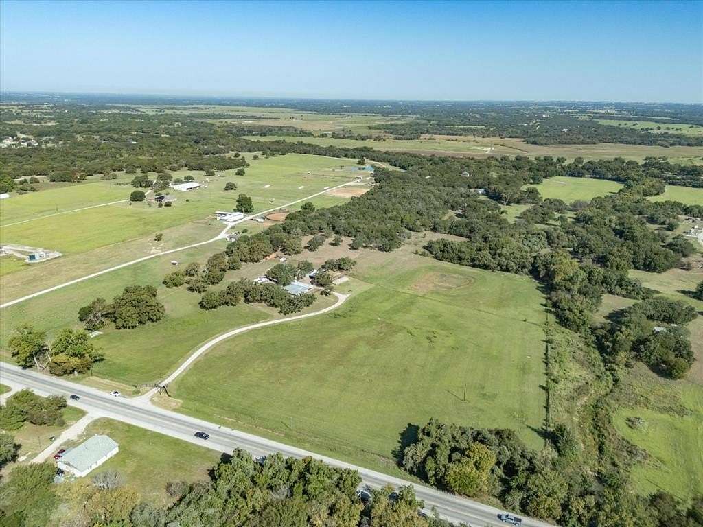 15.8 Acres of Improved Land for Sale in Boyd, Texas