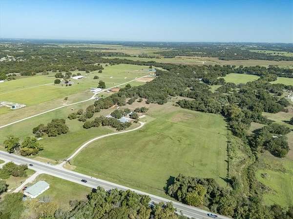 15.8 Acres of Improved Land for Sale in Boyd, Texas