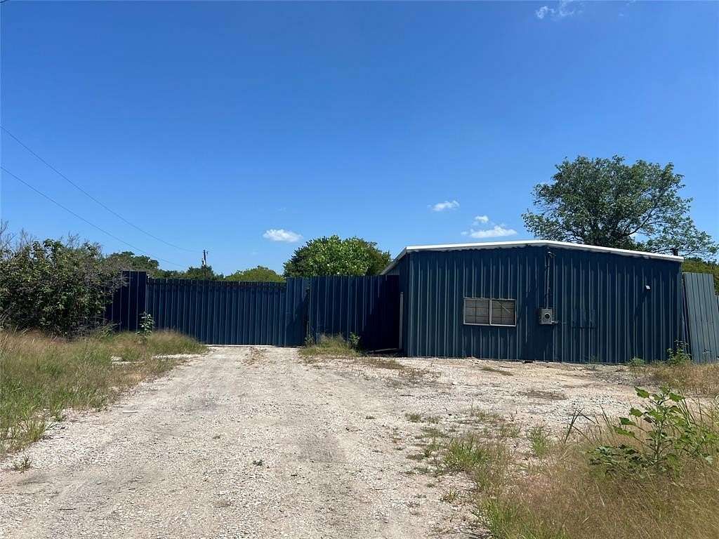 17.5 Acres of Commercial Land for Sale in Kaufman, Texas
