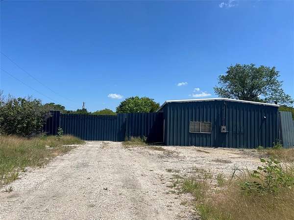 17.5 Acres of Commercial Land for Sale in Kaufman, Texas