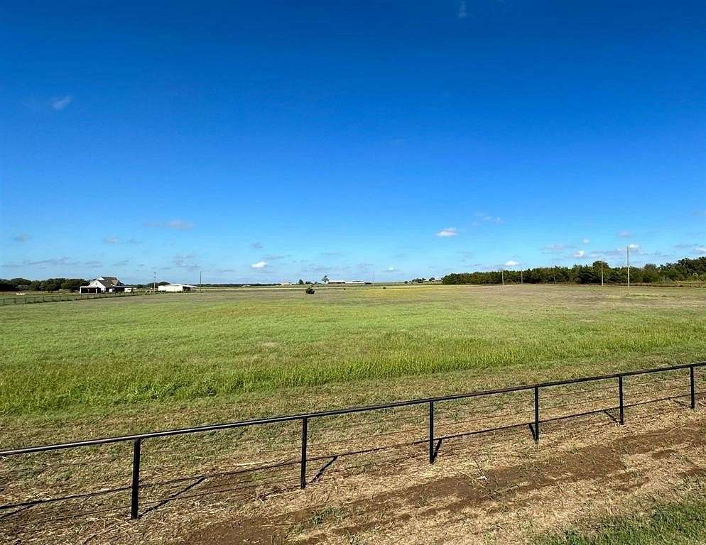 2.8 Acres of Residential Land for Sale in Whitesboro, Texas