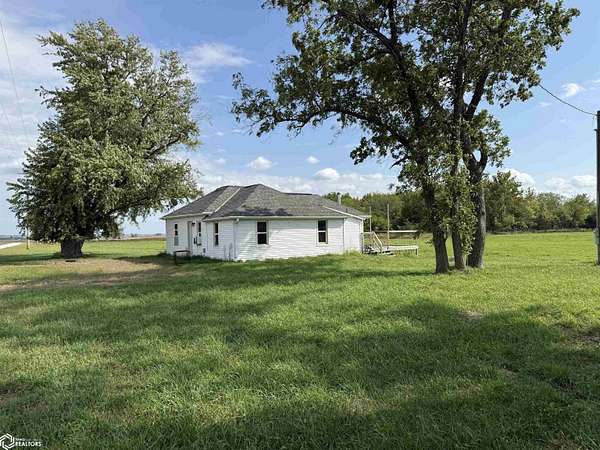 2 Acres of Residential Land with Home for Sale in Hamburg, Iowa