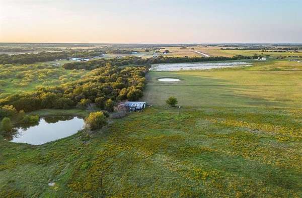 1 Acre of Residential Land for Sale in Elm Mott, Texas