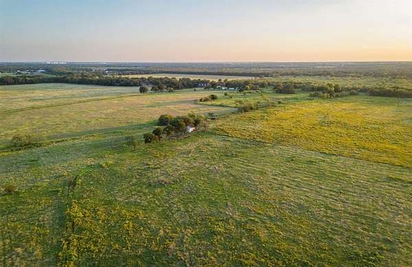 1 Acre of Residential Land for Sale in Elm Mott, Texas