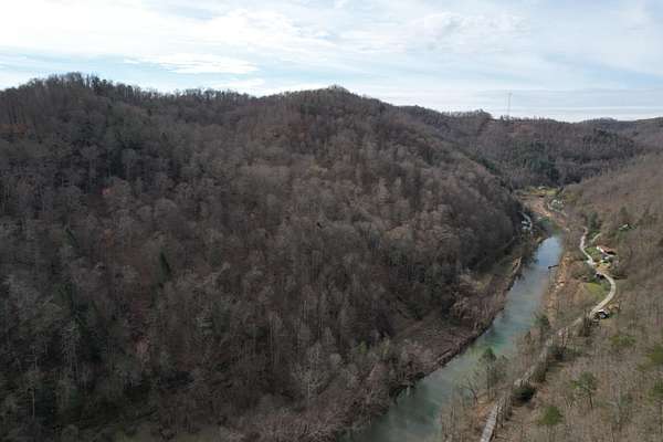 50 Acres of Land for Sale in Stinnett, Kentucky