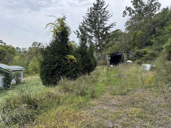 6 Acres of Land for Sale in Oak Hill, West Virginia