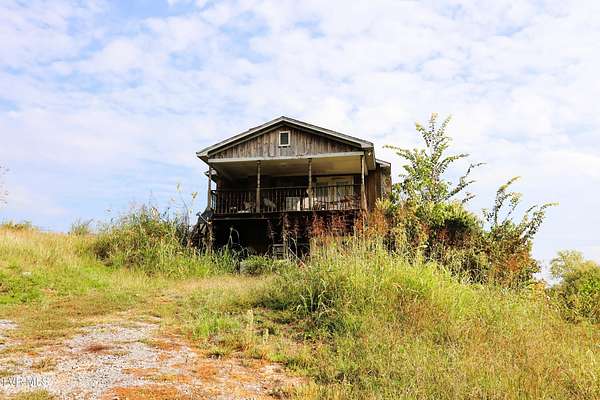 9 Acres of Residential Land for Auction in Mosheim, Tennessee