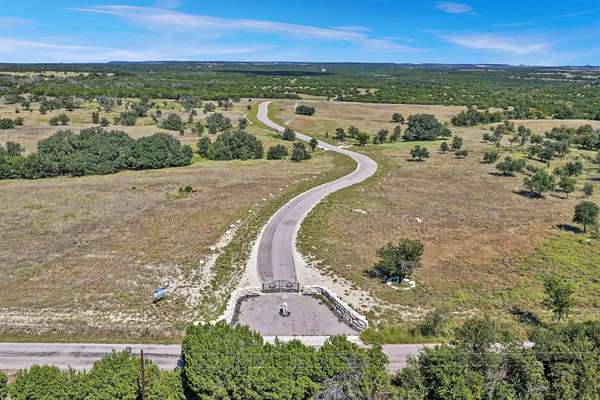 10 Acres of Land for Sale in Lampasas, Texas
