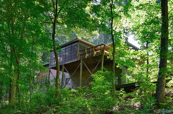 3 Acres of Residential Land with Home for Lease in Huntsville, Alabama