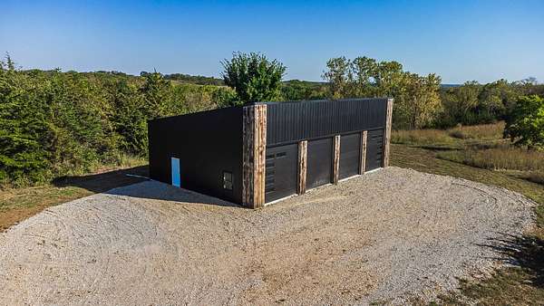 10 Acres of Land for Sale in Weatherby, Missouri