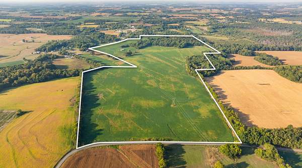 215 Acres of Land for Auction in Springfield, Tennessee