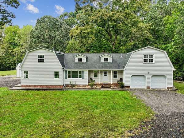 5 Acres of Residential Land with Home for Sale in Gloucester, Virginia