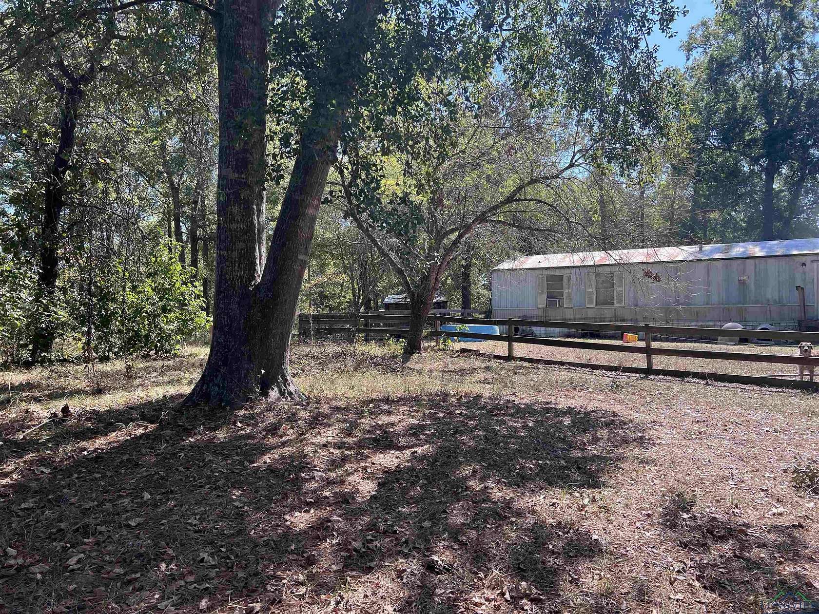 3.16 Acres of Residential Land with Home for Sale in Lufkin, Texas