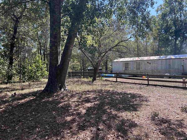 3.16 Acres of Land with Home for Sale in Lufkin, Texas