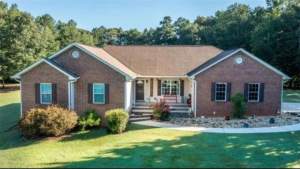 3.13 Acres of Residential Land with Home for Sale in Jackson, Georgia