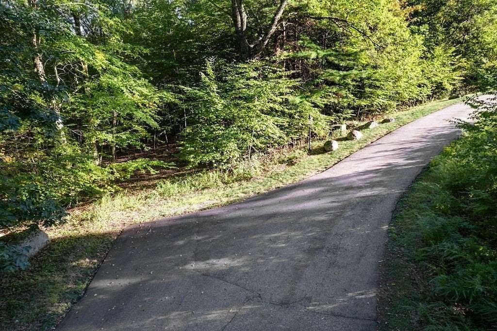 5.37 Acres of Residential Land for Sale in Northborough, Massachusetts