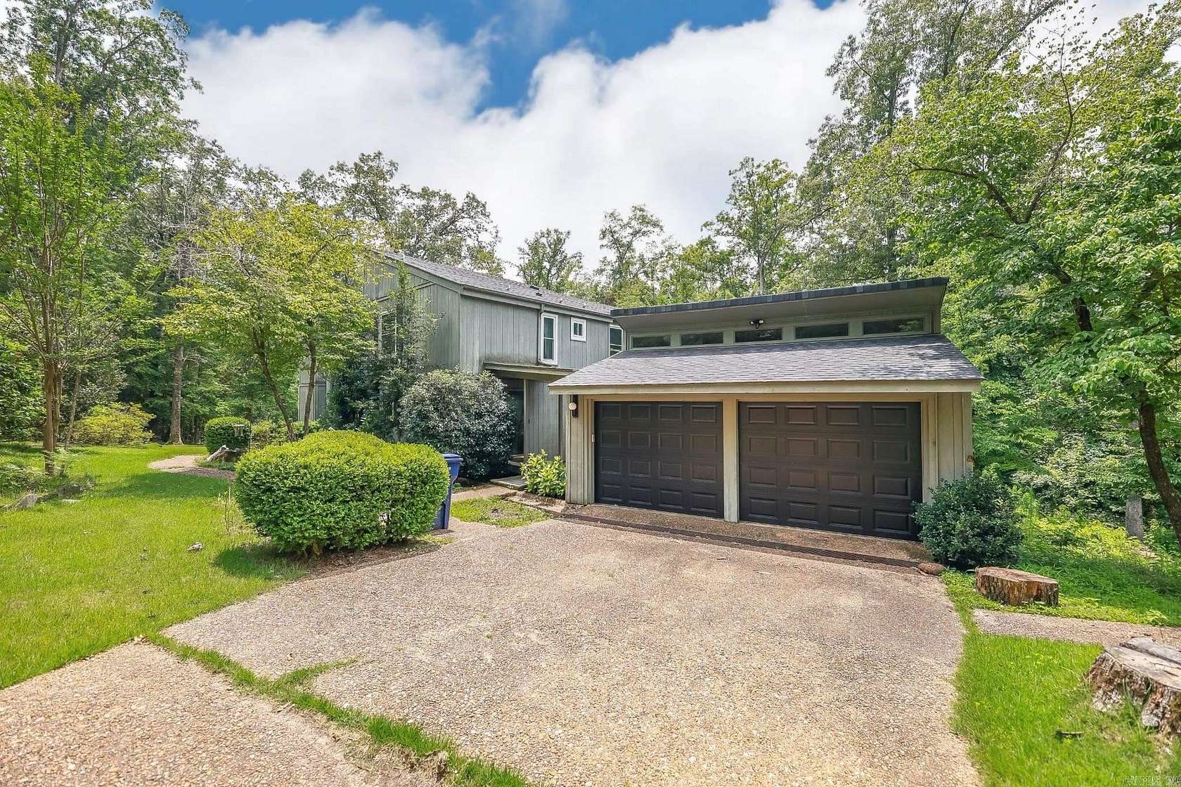 4.78 Acres of Residential Land with Home for Sale in Camden, Arkansas