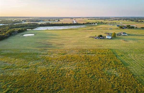 1.26 Acres of Residential Land for Sale in Elm Mott, Texas