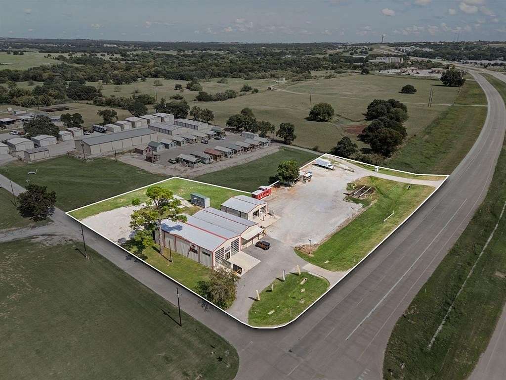 2.18 Acres of Mixed-Use Land for Sale in Decatur, Texas